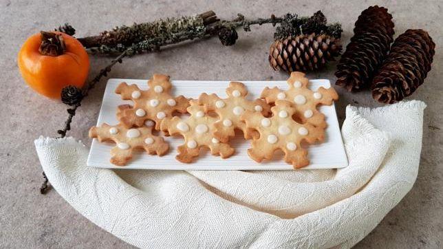 Biscotti fiocchi di neve: golosità natalizia per pasticceri in erba